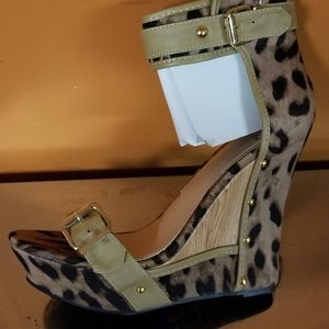 Wedge heel